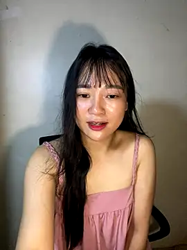 Snapshot of Be_xinh chatting on October 13, 3:04 pm Be xinh online show from October 13, 3:04 pm
