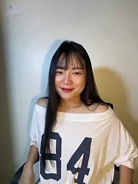 Snapshot of Be_xinh chatting on October 7, 2:54 pm Be xinh online show from October 7, 2:54 pm