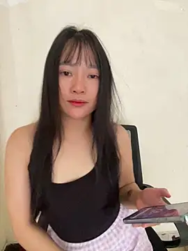 Snapshot of Be_xinh chatting on October 19, 6:37 am Be xinh online show from October 19, 6:37 am
