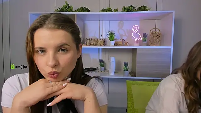 Snapshot of lola_swon chatting on October 7, 7:07 pm lola swon online show from October 7, 7:07 pm