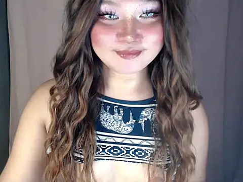 Eyes-on-me online show from February 7, 6:12 pm