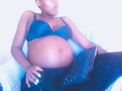 Snapshot of l4_love chatting on October 1, 3:28 pm l4 love online show from October 1, 3:28 pm
