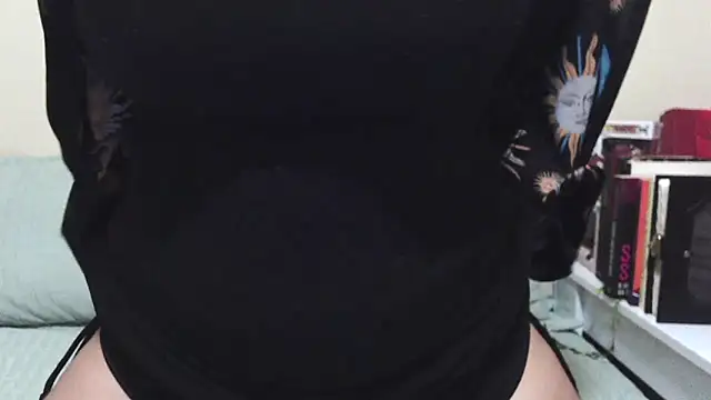 sweetamy326 online show from October 28, 9:30 pm