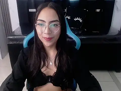 Snapshot of Katyrider_a chatting on September 27, 2:46 pm Katyrider a online show from September 27, 2:46 pm