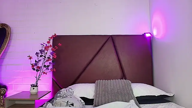 Krystal Heartss online show from March 3, 1:17 pm