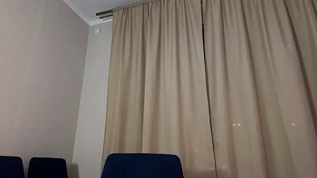 Prettyyy Angel online show from April 24, 7:05 pm