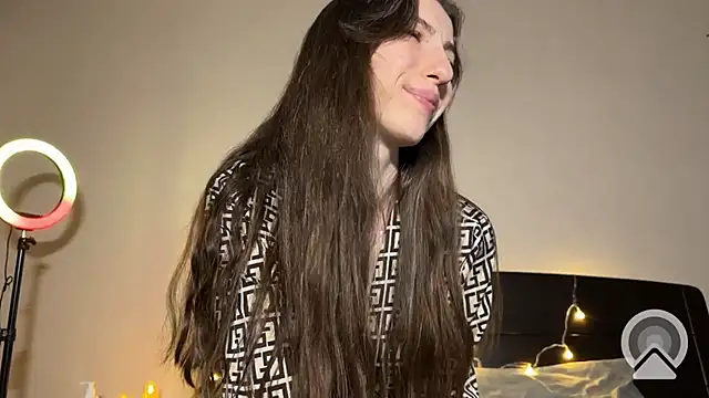 Prettyyy Angel online show from November 14, 9:31 am