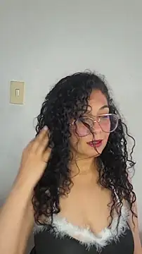 LondonHilton online show from February 10, 5:27 pm