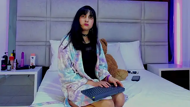 bunny cuttee online show from October 18, 4:26 am