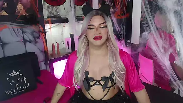 Sophia hott01 online show from October 28, 1:00 am