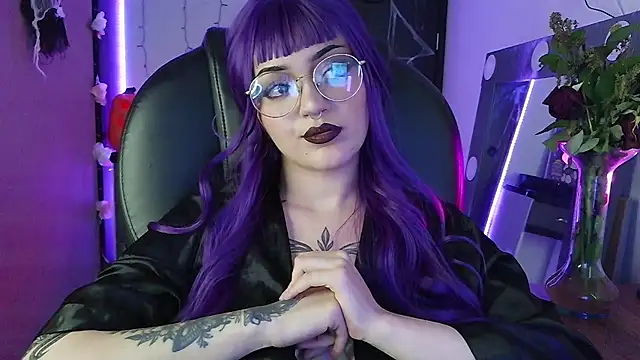 LesRose online show from October 22, 6:13 pm