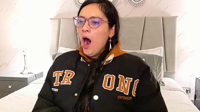 Michell Monet online show from April 26, 12:14 pm