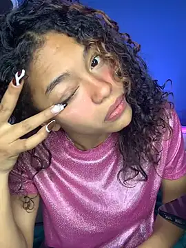 PrettyLia online show from January 18, 11:01 pm