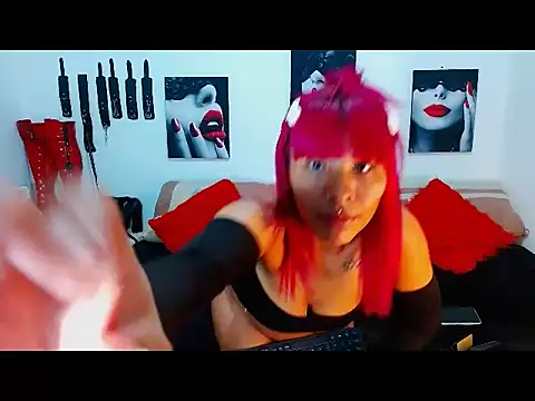 mylygrey online show from April 25, 11:57 pm