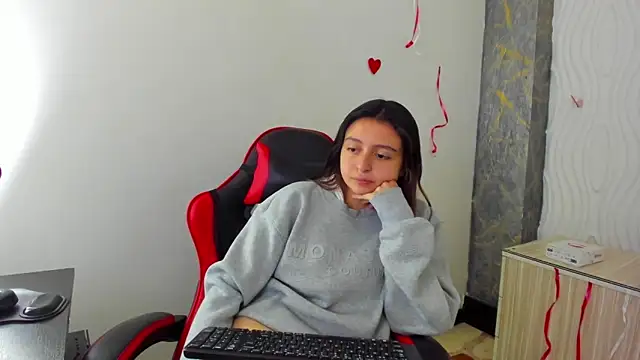 lala clark online show from March 11, 8:44 pm