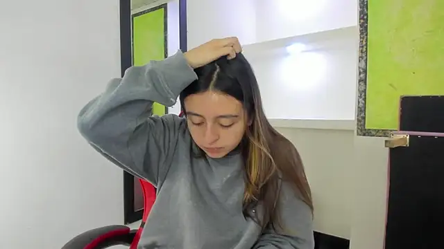 lala clark online show from February 3, 8:23 pm