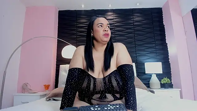 Snapshot of Valery_Nasty__ chatting on October 15, 8:11 pm Valery Nasty online show from October 15, 8:11 pm