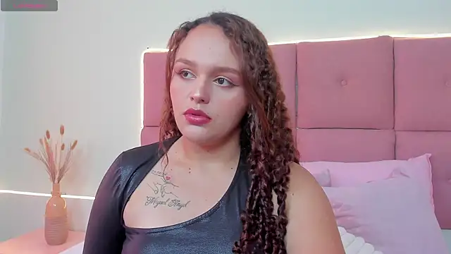 CamilaGomez149 online show from April 25, 8:06 pm