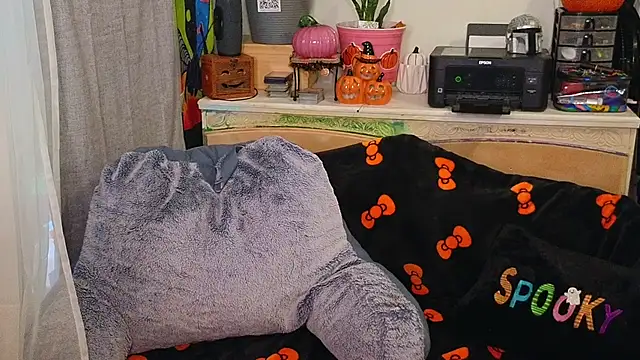 Snapshot of xofrankiefinexo chatting on October 11, 1:25 pm xofrankiefinexo online show from October 11, 1:25 pm