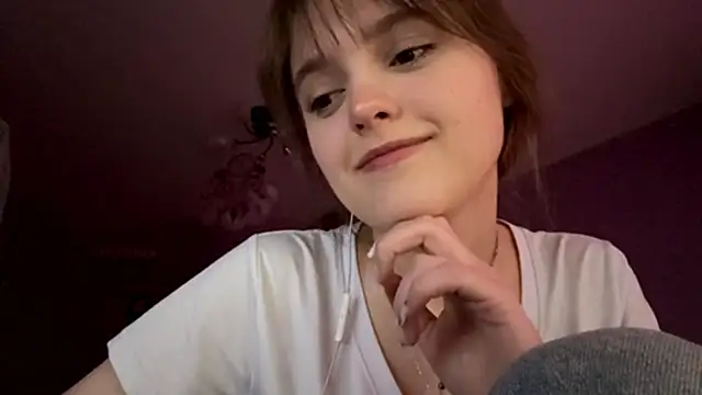Snapshot of ShannanJou chatting on October 10, 11:15 am ShannanJou online show from October 10, 11:15 am