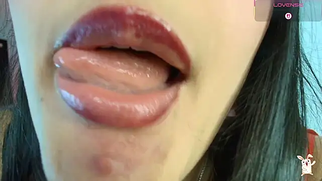 Hinata 21  online show from April 22, 11:35 pm