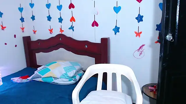 lorenacapelli online show from April 24, 9:39 pm