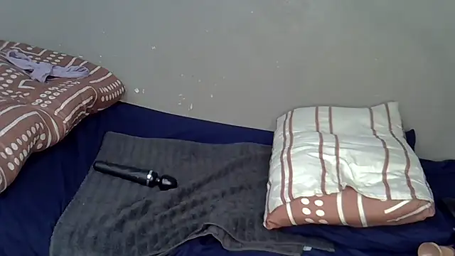 Bellabootie online show from October 19, 5:04 pm