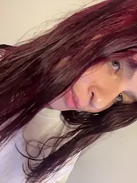 came lia1 online show from December 18, 4:06 am