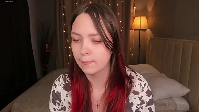 Monica  Queen online show from March 6, 5:46 am