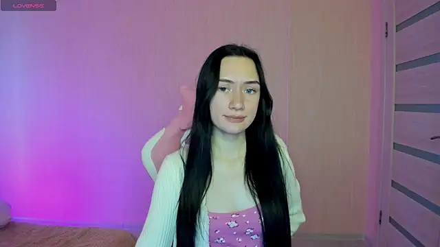 Snapshot of Arina_Meow19 chatting on October 14, 6:27 am Arina Meow19 online show from October 14, 6:27 am