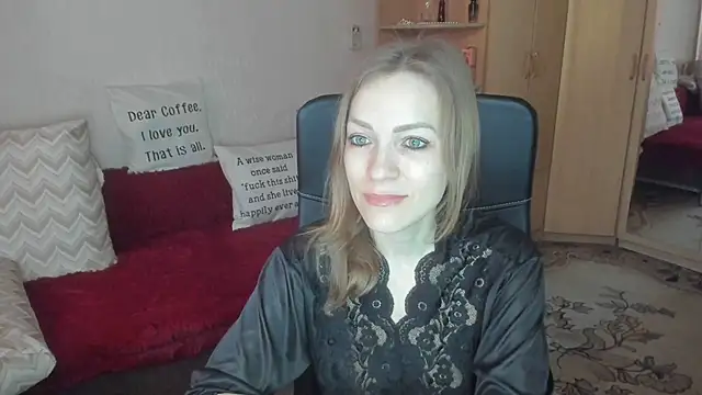 Tiffany Bates online show from March 29, 12:15 pm