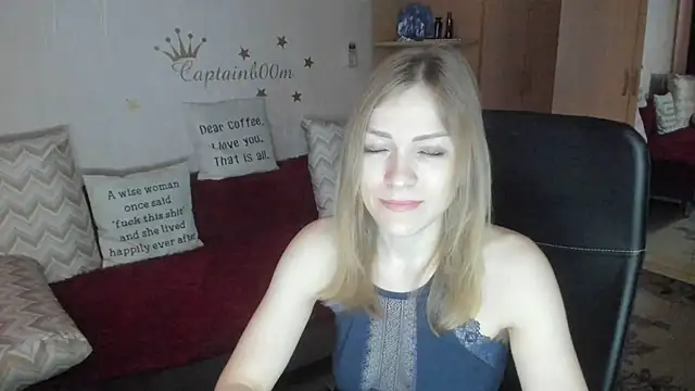 Tiffany Bates online show from October 31, 4:03 am