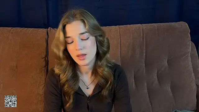 Snapshot of LilianLee chatting on October 6, 4:12 pm LilianLee online show from October 6, 4:12 pm
