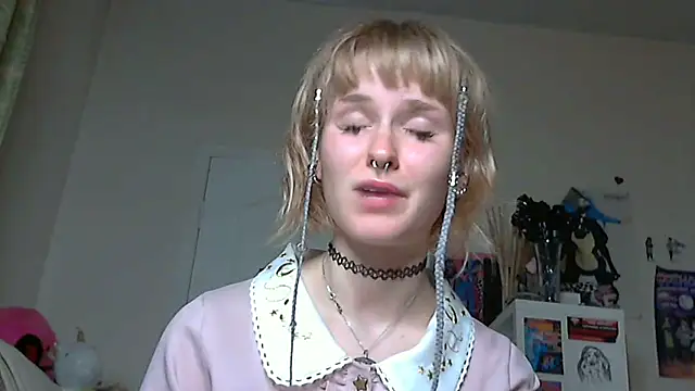 Paradoxy  online show from May 5, 8:01 pm