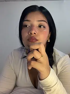 EmmaBlossom online show from October 27, 2:07 am