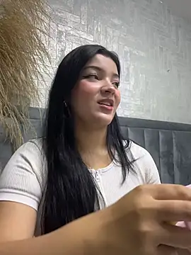 EmmaBlossom online show from February 18, 1:21 pm