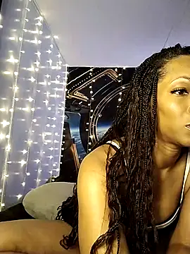 Snapshot of MrsToniTone chatting on October 16, 3:47 pm MrsToniTone online show from October 16, 3:47 pm