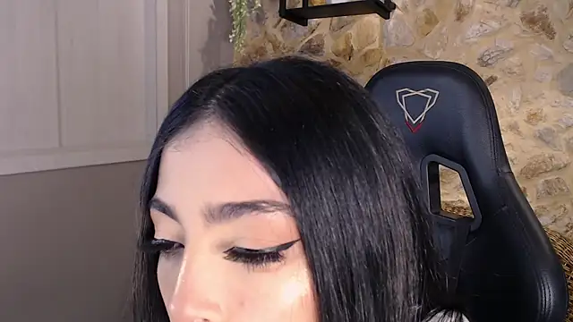 Snapshot of RousseGil_ chatting on October 15, 11:57 am RousseGil online show from October 15, 11:57 am
