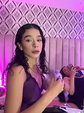 ChloeRosses online show from April 16, 7:35 pm