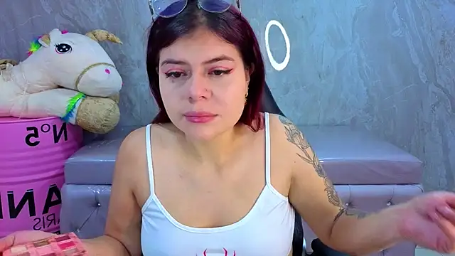 draviana a  online show from March 7, 3:02 am