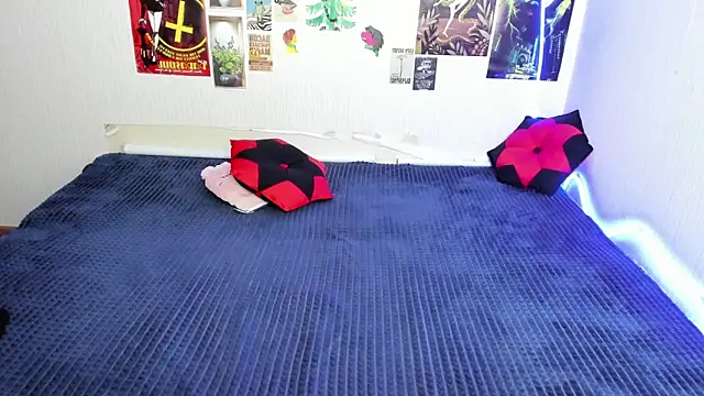 Cattie w  online show from February 14, 1:51 am