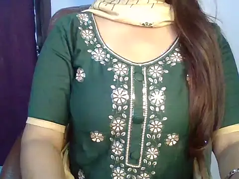 Snapshot of LOVELY_SUKOON chatting on October 2, 5:23 am LOVELY SUKOON online show from October 2, 5:23 am