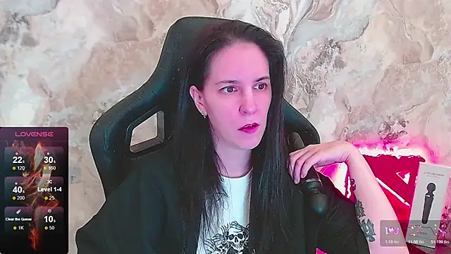 Irwi Tomboy online show from April 25, 1:36 pm