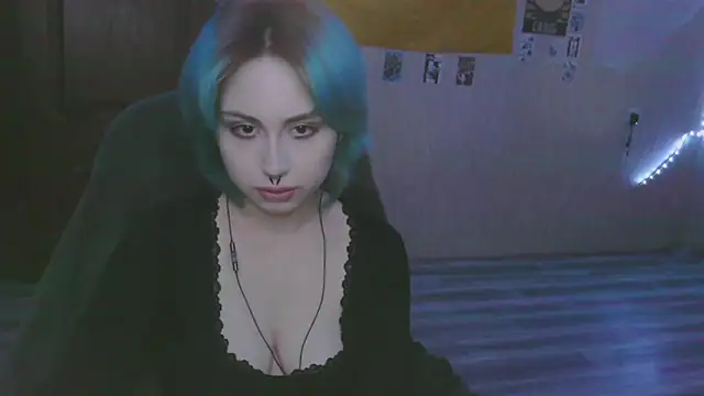 LeisaHopperstad online show from February 20, 2:18 pm