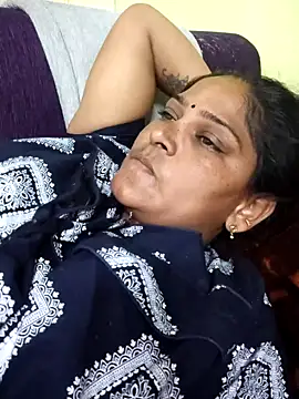 navyasree143 online show from April 25, 1:41 pm