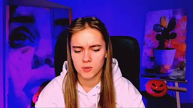 JuneWoods online show from October 29, 6:29 am