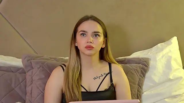 AnitaVenture online show from April 29, 4:27 am