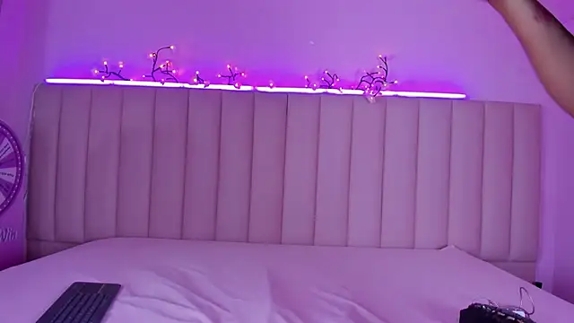 theladymonserrateshow online show from April 16, 7:46 pm