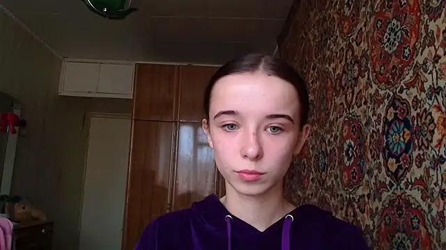 Emilia Light online show from October 25, 8:33 am