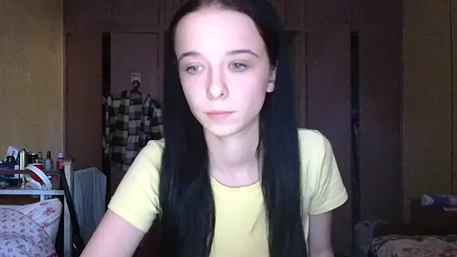 Emilia Light online show from October 4, 5:57 am